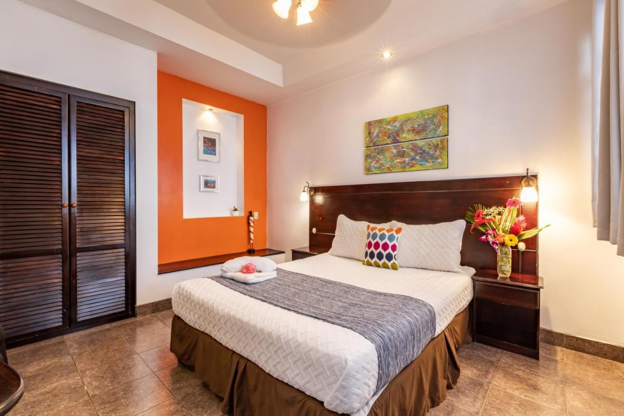 Alajuela City Hotel & Guest House Bagian luar foto
