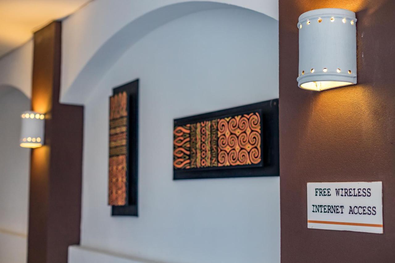 Alajuela City Hotel & Guest House Bagian luar foto