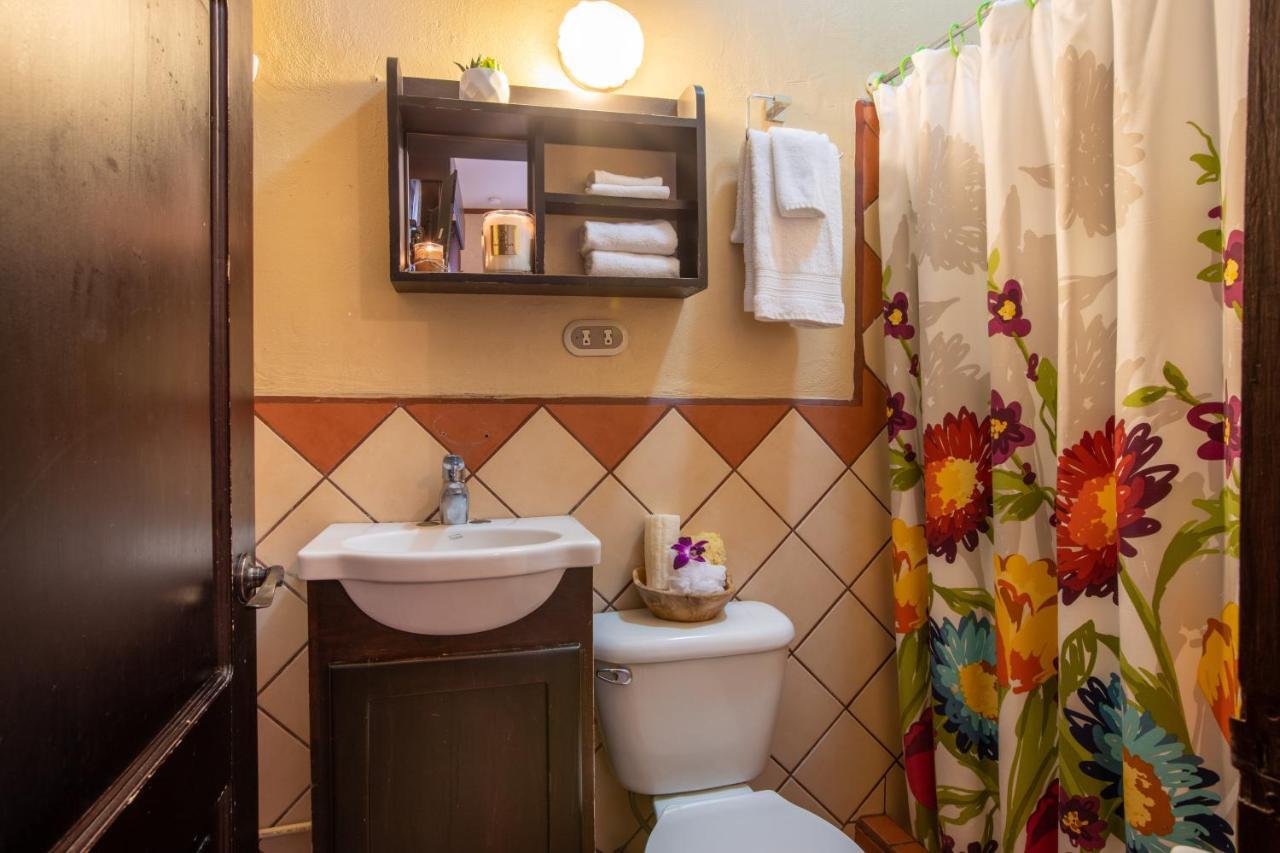 Alajuela City Hotel & Guest House Bagian luar foto