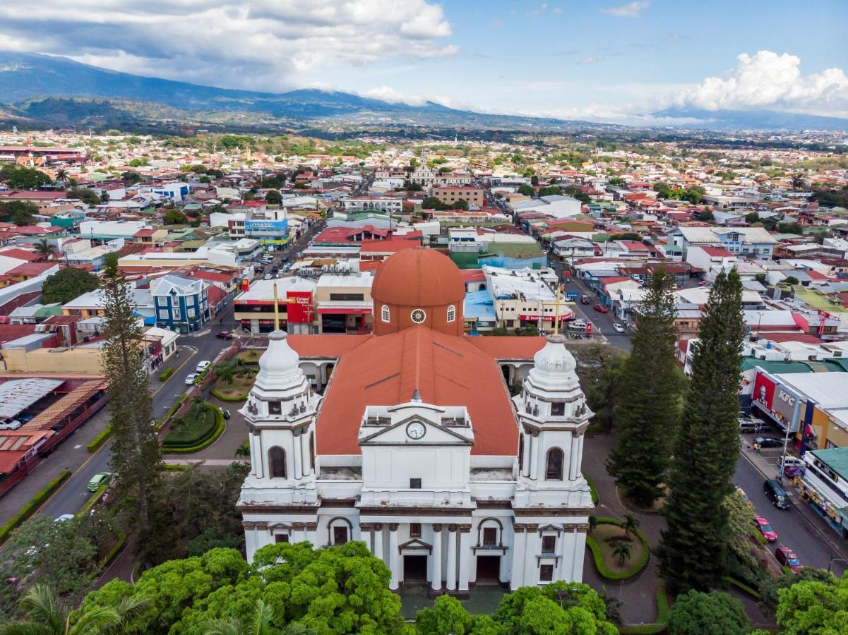 Alajuela City Hotel & Guest House Bagian luar foto